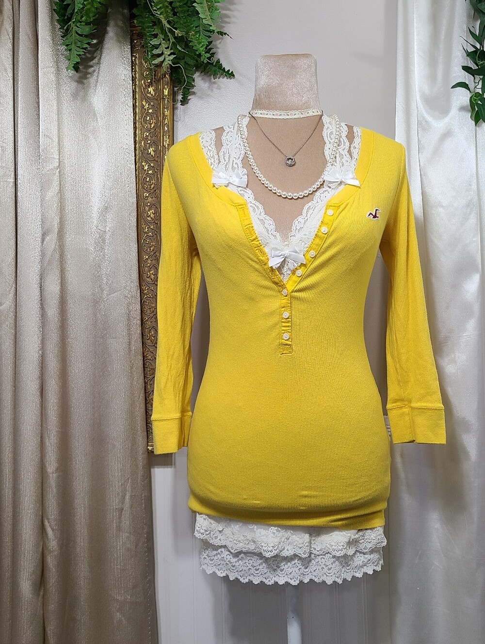 ♡ Y2K ♡ Hollister Vintage Yellow Button Down Babydoll Henley Top 3/4 Sleeve